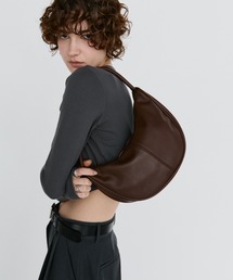 one-handle curved shoulder bag / ワンハンドルカーブショルダーバッグ