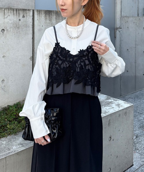 ISOOK（アイスー）の「【ISOOK / アイスー】レースデザインキャミソールビスチェ / キャミソール 重ね着 レイヤード プリーツ お呼ばれ オケージョン 結婚式 二次会 同窓会 セットアップ 春服 ブラック グレー（その他トップス・レディース・ブラック/グレー・FREE）」の3枚目の写真