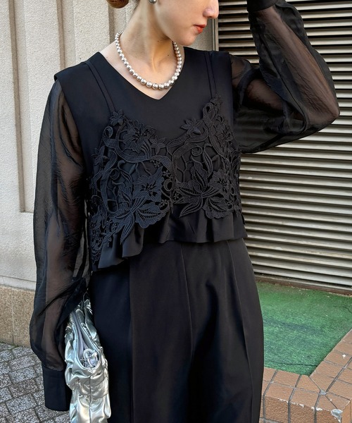 ISOOK（アイスー）の「【ISOOK / アイスー】レースデザインキャミソールビスチェ / キャミソール 重ね着 レイヤード プリーツ お呼ばれ オケージョン 結婚式 二次会 同窓会 セットアップ 春服 ブラック グレー（その他トップス・レディース・ブラック/グレー・FREE）」の9枚目の写真