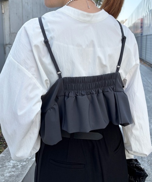 ISOOK（アイスー）の「【ISOOK / アイスー】レースデザインキャミソールビスチェ / キャミソール 重ね着 レイヤード プリーツ お呼ばれ オケージョン 結婚式 二次会 同窓会 セットアップ 春服 ブラック グレー（その他トップス・レディース・ブラック/グレー・FREE）」の5枚目の写真