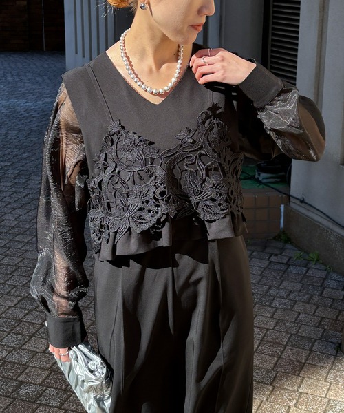 ISOOK（アイスー）の「【ISOOK / アイスー】レースデザインキャミソールビスチェ / キャミソール 重ね着 レイヤード プリーツ お呼ばれ オケージョン 結婚式 二次会 同窓会 セットアップ 春服 ブラック グレー（その他トップス・レディース・ブラック/グレー・FREE）」の7枚目の写真