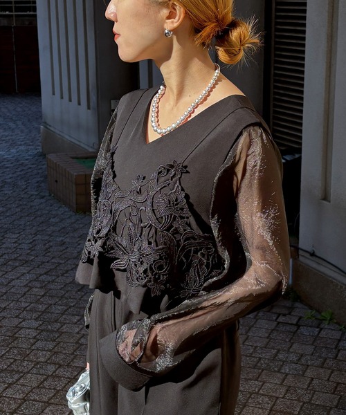 ISOOK（アイスー）の「【ISOOK / アイスー】レースデザインキャミソールビスチェ / キャミソール 重ね着 レイヤード プリーツ お呼ばれ オケージョン 結婚式 二次会 同窓会 セットアップ 春服 ブラック グレー（その他トップス・レディース・ブラック/グレー・FREE）」の19枚目の写真