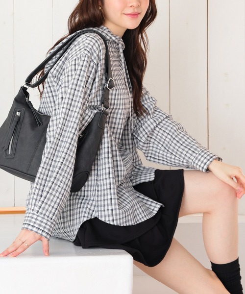 Honeys(ハニーズ)の「フード付チェックシャツ(シャツ/ブラウス・レディース・ネイビー系/ホワイト×ブラック/ホワイト系その他/グリーン系その他・S/M/LL/L)」の4枚目の写真