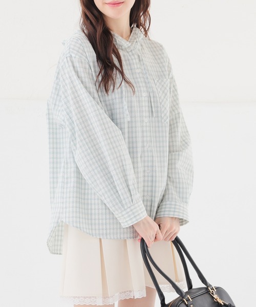 Honeys(ハニーズ)の「フード付チェックシャツ(シャツ/ブラウス・レディース・ネイビー系/ホワイト×ブラック/ホワイト系その他/グリーン系その他・S/M/LL/L)」の3枚目の写真