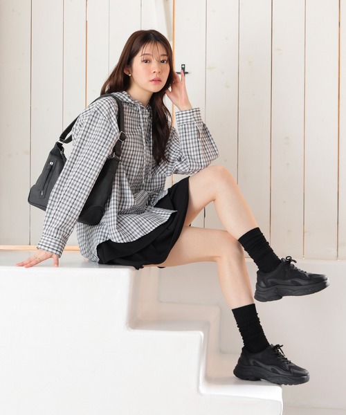 Honeys(ハニーズ)の「フード付チェックシャツ(シャツ/ブラウス・レディース・ネイビー系/ホワイト×ブラック/ホワイト系その他/グリーン系その他・S/M/LL/L)」の9枚目の写真