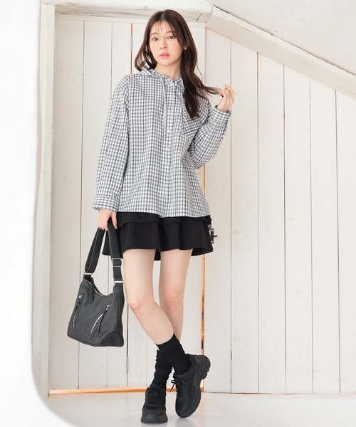 Honeys(ハニーズ)の「フード付チェックシャツ(シャツ/ブラウス・レディース・ネイビー系/ホワイト×ブラック/ホワイト系その他/グリーン系その他・S/M/LL/L)」の10枚目の写真