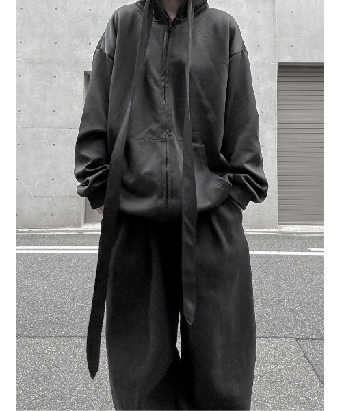YACA（ヤーカ）の「Zip Hoodie/ジップフーディー（パーカー・レディース・ブラック・FREE）」の3枚目の写真