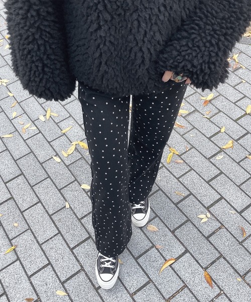 黒 花柄 パンツ　コムコム　値下げ中 フラワードットブラックパンツ(comochi select) / ストレートデニム 黒