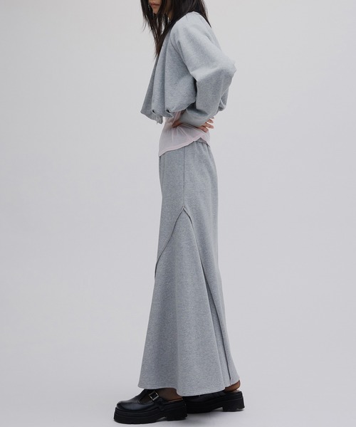 Ameri（アメリ）の「BALLOON SWEAT TOP WITH SKIRT（セットアップ・レディース・クリーム/アッシュブラウン/グレー・MEDIUM/SMALL）」の17枚目の写真