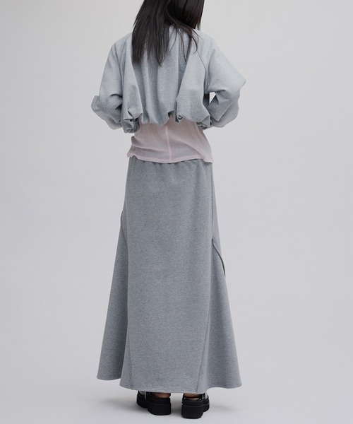Ameri（アメリ）の「BALLOON SWEAT TOP WITH SKIRT（セットアップ・レディース・クリーム/アッシュブラウン/グレー・MEDIUM/SMALL）」の18枚目の写真