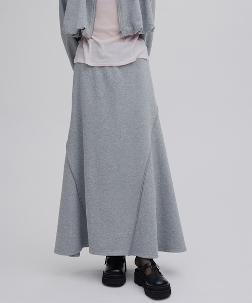 Ameri（アメリ）の「BALLOON SWEAT TOP WITH SKIRT（セットアップ・レディース・クリーム/アッシュブラウン/グレー・MEDIUM/SMALL）」の19枚目の写真