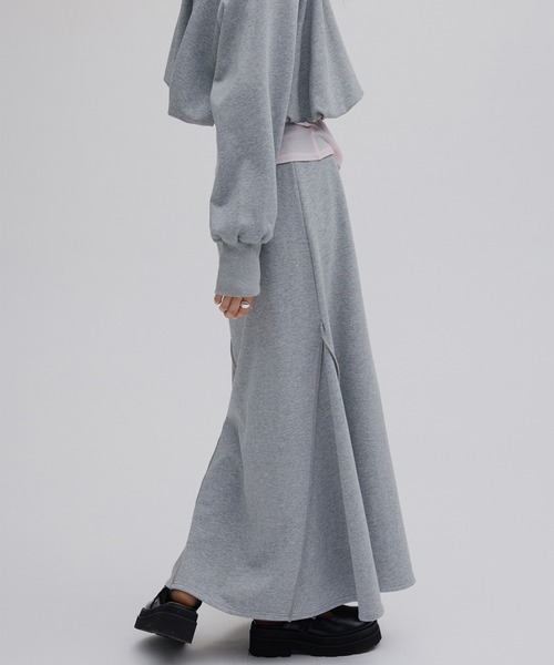 Ameri（アメリ）の「BALLOON SWEAT TOP WITH SKIRT（セットアップ・レディース・クリーム/アッシュブラウン/グレー・MEDIUM/SMALL）」の21枚目の写真