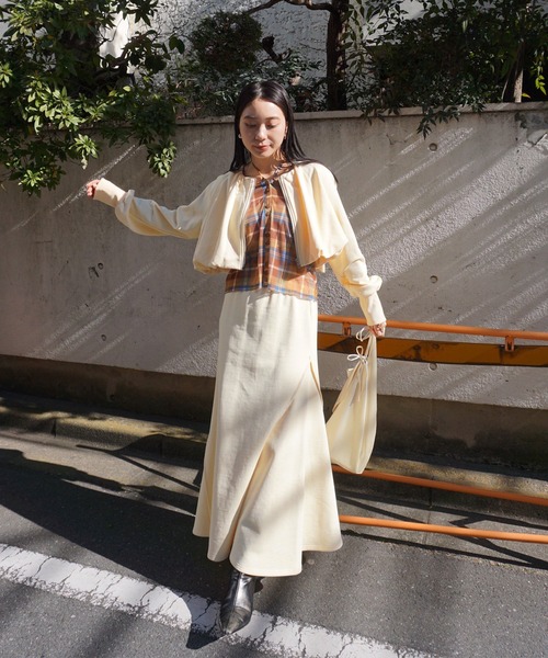 Ameri（アメリ）の「BALLOON SWEAT TOP WITH SKIRT（セットアップ・レディース・クリーム/アッシュブラウン/グレー・MEDIUM/SMALL）」の8枚目の写真