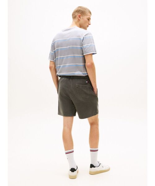 tommy jeans(トミー ジーンズ)の「TJM NEW CLASSICS BEACH SHORT(その他パンツ・メンズ・ブラック/グレー・LARGE/MEDIUM/SMALL)」の5枚目の写真
