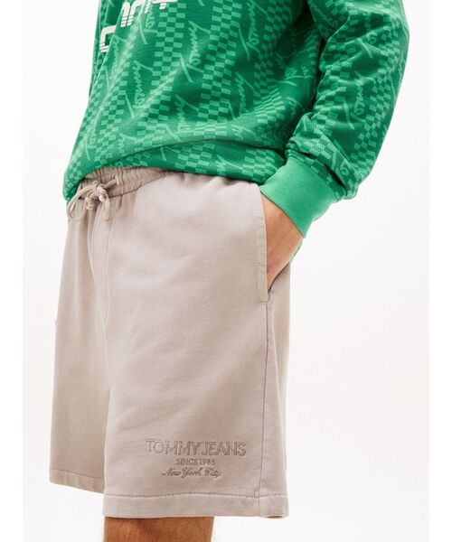 tommy jeans(トミー ジーンズ)の「TJM NEW CLASSICS BEACH SHORT(その他パンツ・メンズ・ブラック/グレー・LARGE/MEDIUM/SMALL)」の9枚目の写真