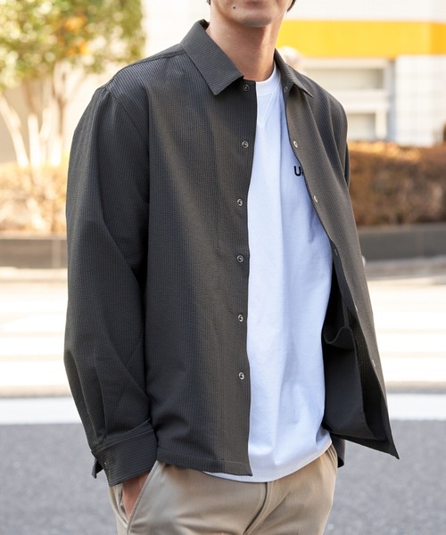 ikka(イッカ)の「【雑誌MonoMax5月号掲載】イージケアサッカースナップシャウター「小泉孝太郎さん着用モデル」(ブルゾン・メンズ・ブルー/ベージュ/グレー/ネイビー・M/L/XL/S)」の2枚目の写真