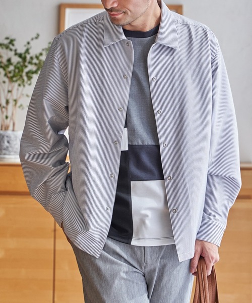 ikka(イッカ)の「【雑誌MonoMax5月号掲載】イージケアサッカースナップシャウター「小泉孝太郎さん着用モデル」(ブルゾン・メンズ・ブルー/ベージュ/グレー/ネイビー・M/L/XL/S)」の1枚目の写真