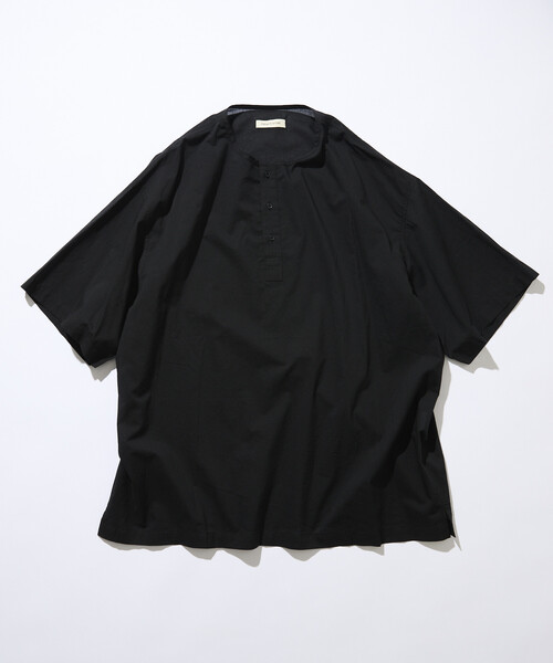 FREAK'S STORE(フリークスストア)の「限定展開 Relax Fit リラックスフィット ヘンリーネック プルオーバーシャツ(シャツ/ブラウス・メンズ・ホワイト/チャコールグレー/ブラウン/ブラック/ベージュ・MEDIUM/SMALL/LARGE)」の6枚目の写真