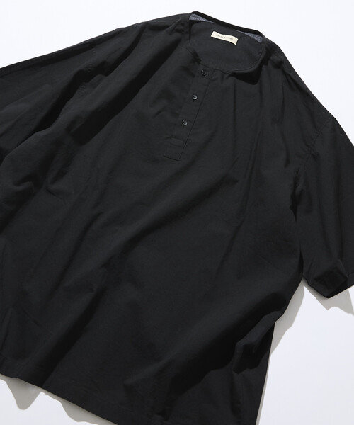 FREAK'S STORE(フリークスストア)の「限定展開 Relax Fit リラックスフィット ヘンリーネック プルオーバーシャツ(シャツ/ブラウス・メンズ・ホワイト/チャコールグレー/ブラウン/ブラック/ベージュ・MEDIUM/SMALL/LARGE)」の7枚目の写真