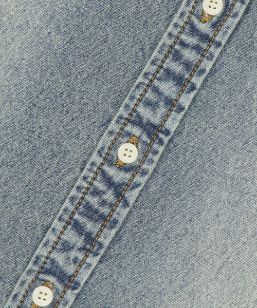 WKNDRS(ウィーキャンドース)の「VINTAGE WASHED SHIRT (DENIM)(シャツ/ブラウス・レディース・その他・MEDIUM/LARGE/X-LARGE)」の4枚目の写真