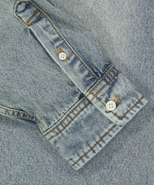 WKNDRS(ウィーキャンドース)の「VINTAGE WASHED SHIRT (DENIM)(シャツ/ブラウス・レディース・その他・MEDIUM/LARGE/X-LARGE)」の5枚目の写真