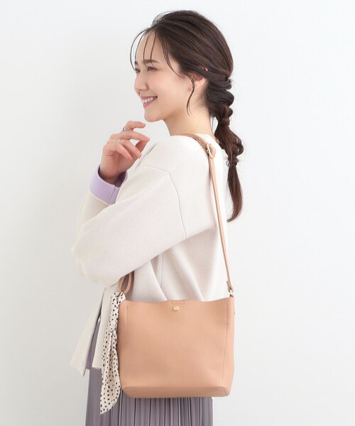 SHOO・LA・RUE（シューラルー）の「スカーフ付きショルダーバッグ（ショルダーバッグ・レディース・ライトベージュ/ブラック/ピンク系・00）」の3枚目の写真