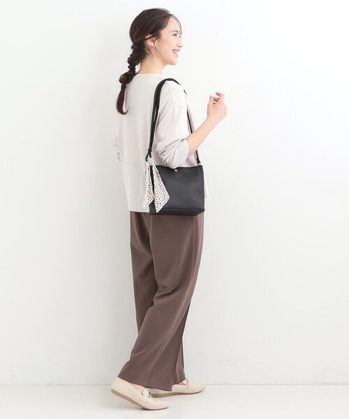 SHOO・LA・RUE（シューラルー）の「スカーフ付きショルダーバッグ（ショルダーバッグ・レディース・ライトベージュ/ブラック/ピンク系・00）」の6枚目の写真