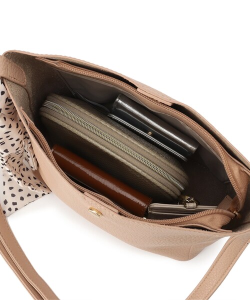 SHOO・LA・RUE（シューラルー）の「スカーフ付きショルダーバッグ（ショルダーバッグ・レディース・ライトベージュ/ブラック/ピンク系・00）」の19枚目の写真