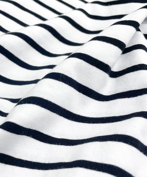 DAY CLOSET(デイ クローゼット)の「【ゆったりオーバーサイズ】長袖ボーダー柄 ドロップショルダー ロングTシャツ/カットソー レディース(Tシャツ/カットソー・レディース・ホワイト×ブラック・M/L)」の8枚目の写真