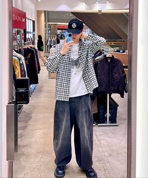 WMC(ダブリューエムシー)の「デニムレイヤーキルティングジャケット_KHAKI(ダウンジャケット/コート・メンズ・カーキ・L/M/XL)」の4枚目の写真