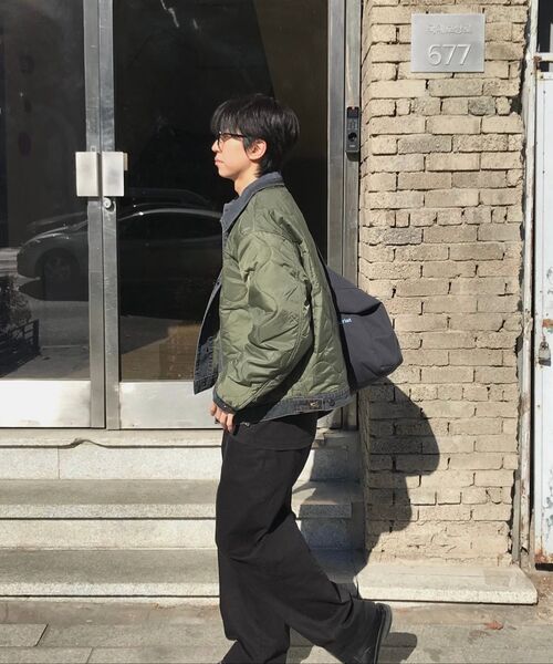 WMC(ダブリューエムシー)の「デニムレイヤーキルティングジャケット_KHAKI(ダウンジャケット/コート・メンズ・カーキ・L/M/XL)」の6枚目の写真