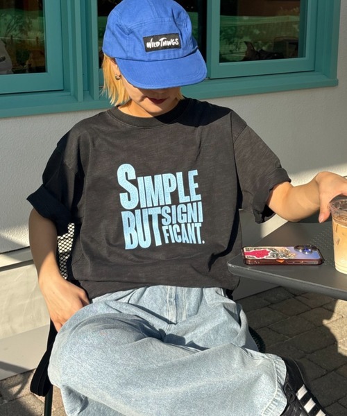 CIAOPANIC TYPY（チャオパニックティピー）の「【UNISEX】【プラスサイズあり】スラブ天竺ピグメントロゴTEE（Tシャツ/カットソー・メンズ・ブラウン/ホワイト/ブラック/イエロー/ブラック系その他/ブルー/ピンク・LARGE/MEDIUM/XX-LARGE）」の3枚目の写真