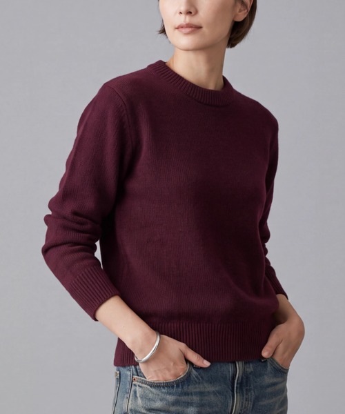 INNOCENT(イノセント)の「【T18】【A+ by SAI/エー プラス バイ サイ】CLASSIC CREW NECK LONG SLEEVE PULLOVER(ニット/セーター・メンズ・マルーン/ネイビー・SMALL)」の1枚目の写真