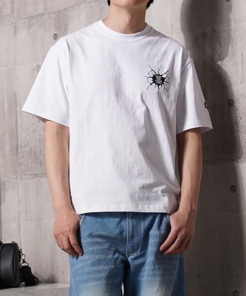 Laufer(ロイファー)の「【Laufer】Bullet hole Tee / バレットホール クロップド ボックスシルエット Tシャツ / 短丈 ヘビーウェイト 刺繍 Tシャツ(Tシャツ/カットソー・メンズ・ホワイト/ブラック・XL/L/M/S)」の9枚目の写真