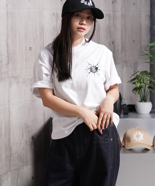 Laufer(ロイファー)の「【Laufer】Bullet hole Tee / バレットホール クロップド ボックスシルエット Tシャツ / 短丈 ヘビーウェイト 刺繍 Tシャツ(Tシャツ/カットソー・メンズ・ホワイト/ブラック・XL/L/M/S)」の6枚目の写真