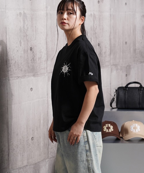 Laufer(ロイファー)の「【Laufer】Bullet hole Tee / バレットホール クロップド ボックスシルエット Tシャツ / 短丈 ヘビーウェイト 刺繍 Tシャツ(Tシャツ/カットソー・メンズ・ホワイト/ブラック・XL/L/M/S)」の15枚目の写真