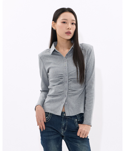 MOAA（モア）の「Gathered Form Shirt (BLACK)（シャツ/ブラウス・レディース・その他・SMALL/MEDIUM）」の2枚目の写真