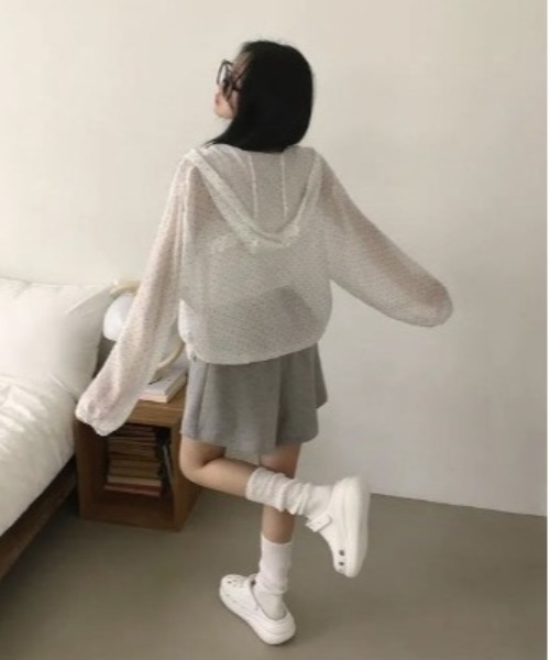 Vini(ヴィニ)の「ドット透け感ウインドブレーカー(Tシャツ/カットソー・レディース・ホワイト・MEDIUM)」の3枚目の写真