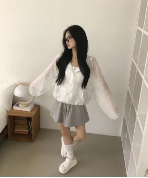 Vini(ヴィニ)の「ドット透け感ウインドブレーカー(Tシャツ/カットソー・レディース・ホワイト・MEDIUM)」の8枚目の写真