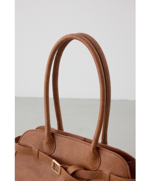 AZUL by moussy（アズールバイマウジー）の「メタルパーツベルトハンドバッグ（ハンドバッグ・レディース・キャメル/ブラック・FREE）」の21枚目の写真