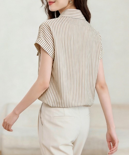 ONEP STAR(ワンピスター)の「ポケット風デザインストライプシャツ(シャツ/ブラウス・レディース・ベージュ・X-LARGE/LARGE/MEDIUM)」の11枚目の写真