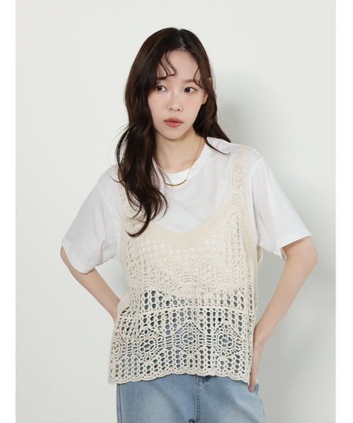 fifth(フィフス)の「【2点セット】Tシャツ×かぎ針ビスチェ(Tシャツ/カットソー・レディース・アイボリー・M)」の2枚目の写真
