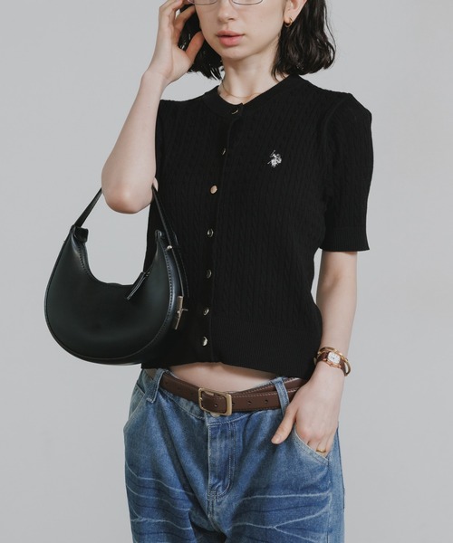 U.S. POLO ASSN.(ユーエスポロアッスン)の「U.S. POLO ASSN./ユーエスポロアッスン ケーブル半袖カーディガン 秋 秋服 2026年秋冬 冬服(カーディガン/ボレロ・レディース・ブラック/ブラック系その他/ネイビー・S/M/L)」の2枚目の写真