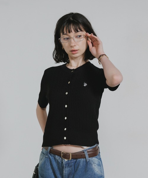 U.S. POLO ASSN.(ユーエスポロアッスン)の「U.S. POLO ASSN./ユーエスポロアッスン ケーブル半袖カーディガン 秋 秋服 2026年秋冬 冬服(カーディガン/ボレロ・レディース・ブラック/ブラック系その他/ネイビー・S/M/L)」の10枚目の写真