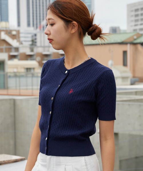 U.S. POLO ASSN.(ユーエスポロアッスン)の「U.S. POLO ASSN./ユーエスポロアッスン ケーブル半袖カーディガン 秋 秋服 2026年秋冬 冬服(カーディガン/ボレロ・レディース・ブラック/ブラック系その他/ネイビー・S/M/L)」の21枚目の写真