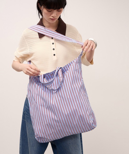 ADAM ET ROPE'(アダムエロペ)の「【WEB限定】・【定番】ギャザー2WAYショルダーバッグ(ショルダーバッグ・レディース・ブラウン/ネイビー/サックスブルー・FREE)」の9枚目の写真