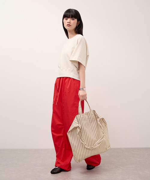 ADAM ET ROPE'(アダムエロペ)の「【WEB限定】・【定番】ギャザー2WAYショルダーバッグ(ショルダーバッグ・レディース・ブラウン/ネイビー/サックスブルー・FREE)」の14枚目の写真