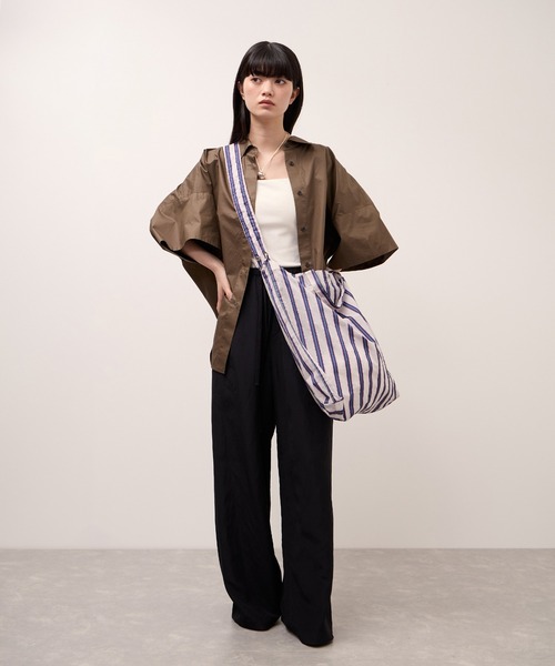 ADAM ET ROPE'(アダムエロペ)の「【WEB限定】・【定番】ギャザー2WAYショルダーバッグ(ショルダーバッグ・レディース・ブラウン/ネイビー/サックスブルー・FREE)」の15枚目の写真