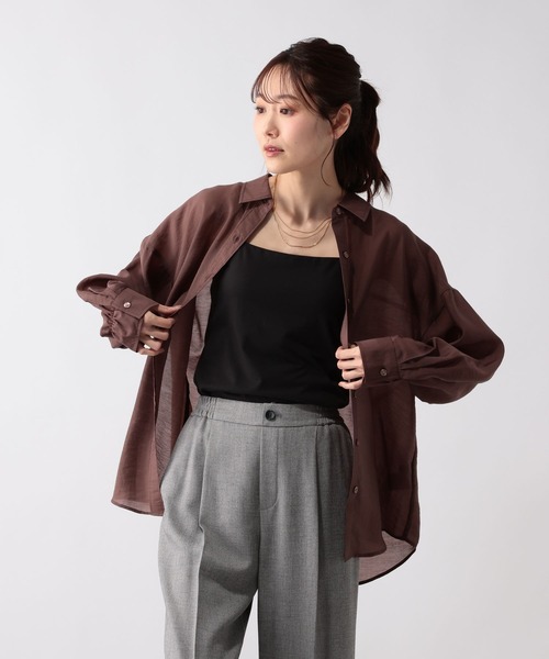 GLOBAL WORK(グローバルワーク)の「シルキータッチシアーシャツ長袖/636668(シャツ/ブラウス・レディース・ブラウン/ベージュ/イエロー/ブルー/チャコールグレー/オフホワイト・LARGE/SMALL/MEDIUM)」の4枚目の写真