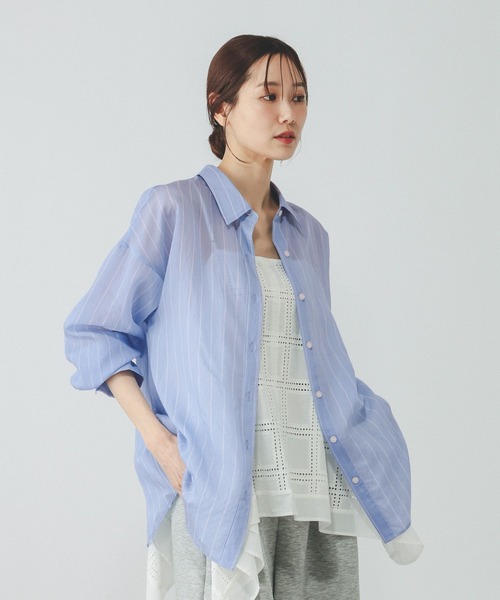 GLOBAL WORK(グローバルワーク)の「シルキータッチシアーシャツ長袖/636668(シャツ/ブラウス・レディース・ブラウン/ベージュ/イエロー/ブルー/チャコールグレー/オフホワイト・LARGE/SMALL/MEDIUM)」の1枚目の写真